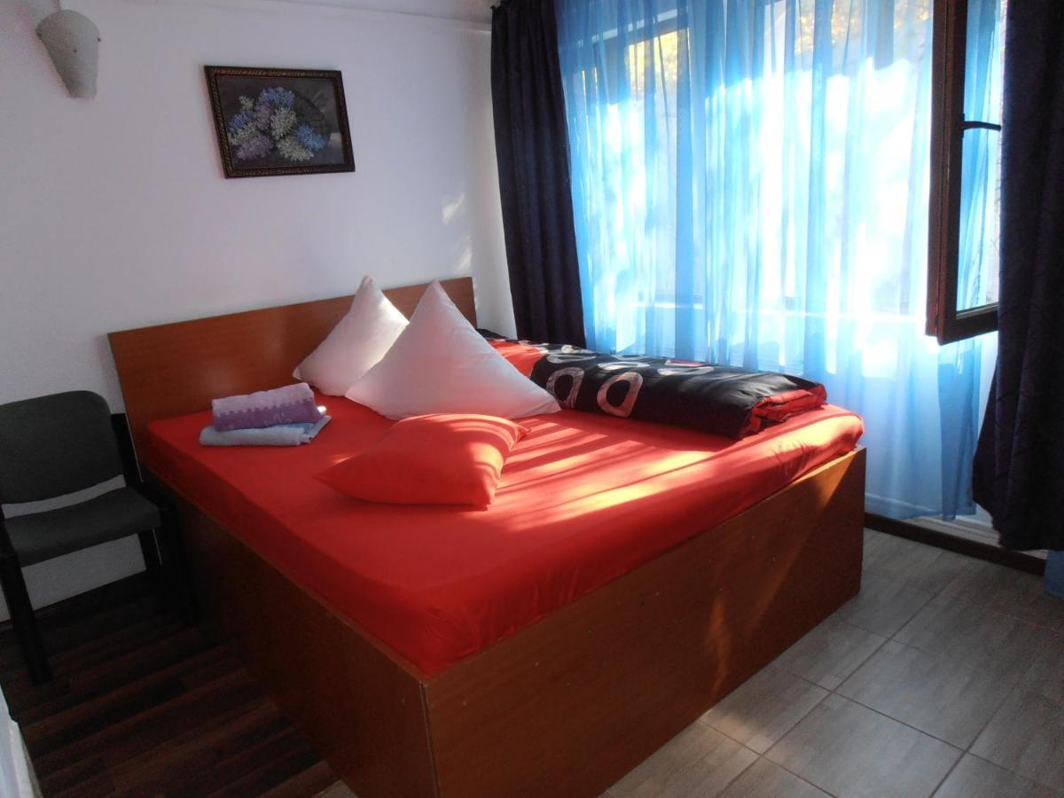 Pensiunea Sans Rival Iasi Kamer foto