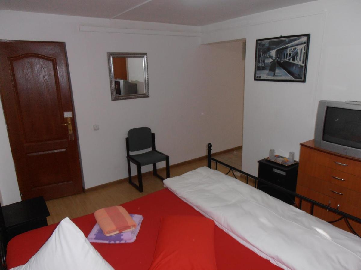 Pensiunea Sans Rival Iasi Kamer foto