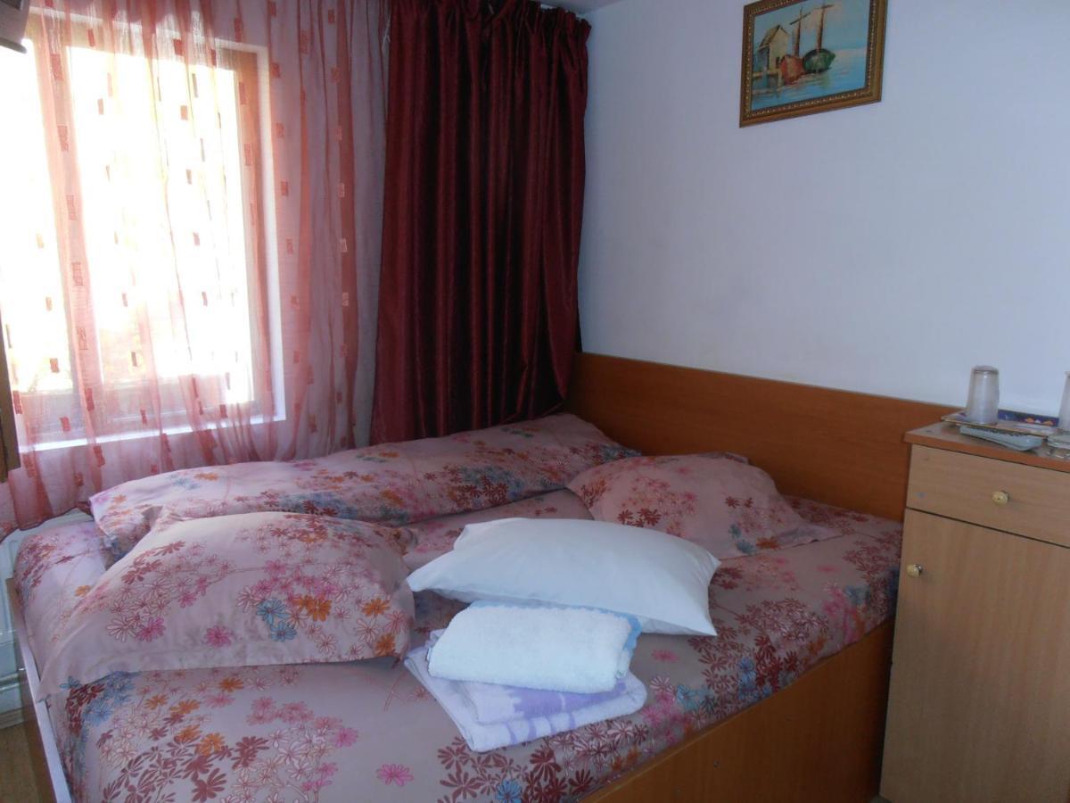 Pensiunea Sans Rival Iasi Kamer foto