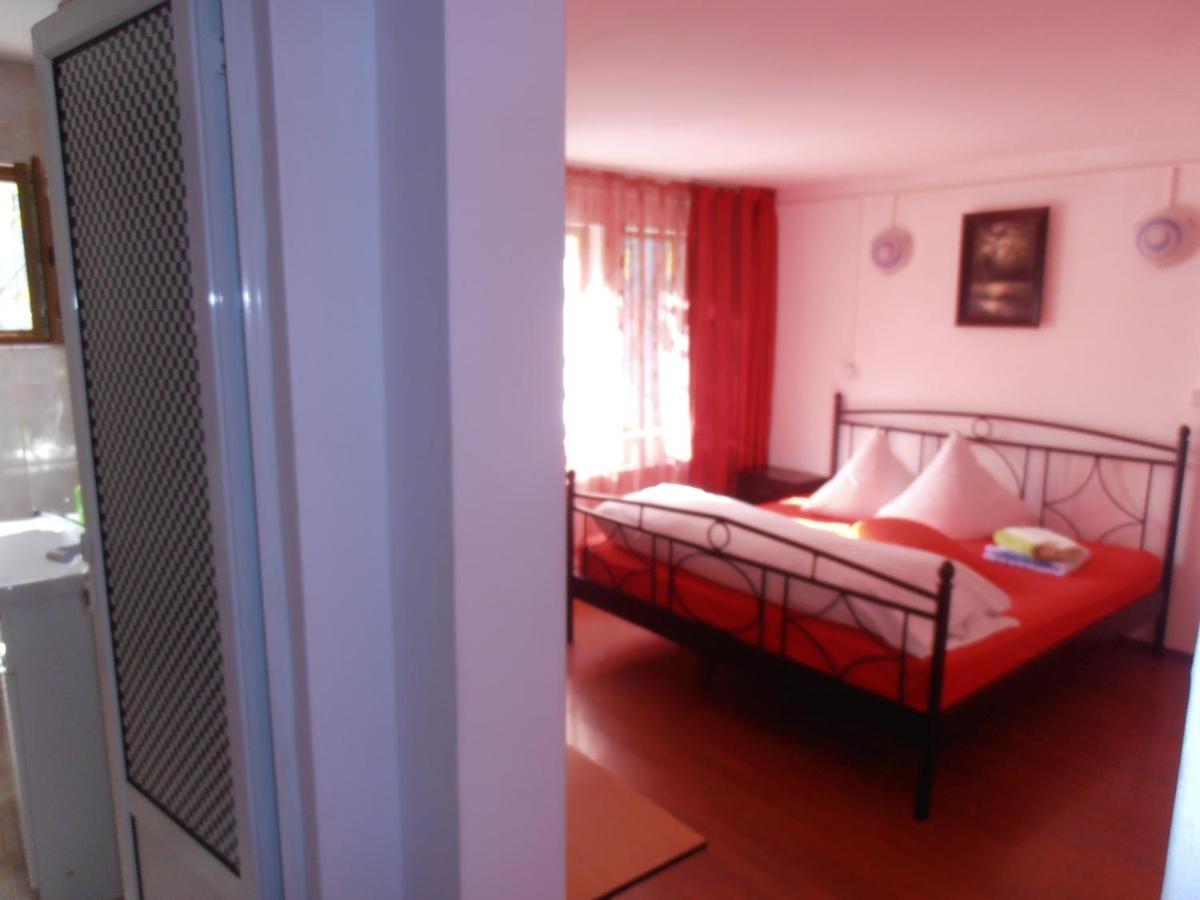 Pensiunea Sans Rival Iasi Kamer foto